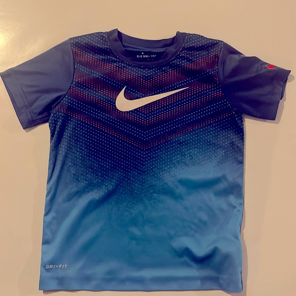 Nike Active Top - 6-7 years